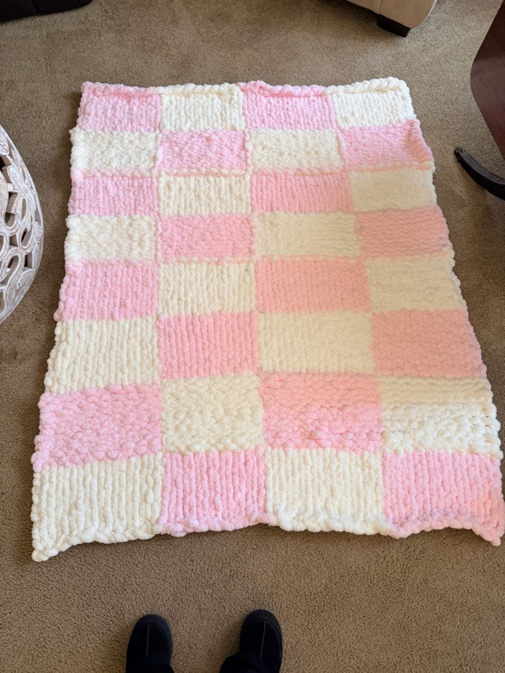 Plush Checkered throw Blanket - Pink & Cream